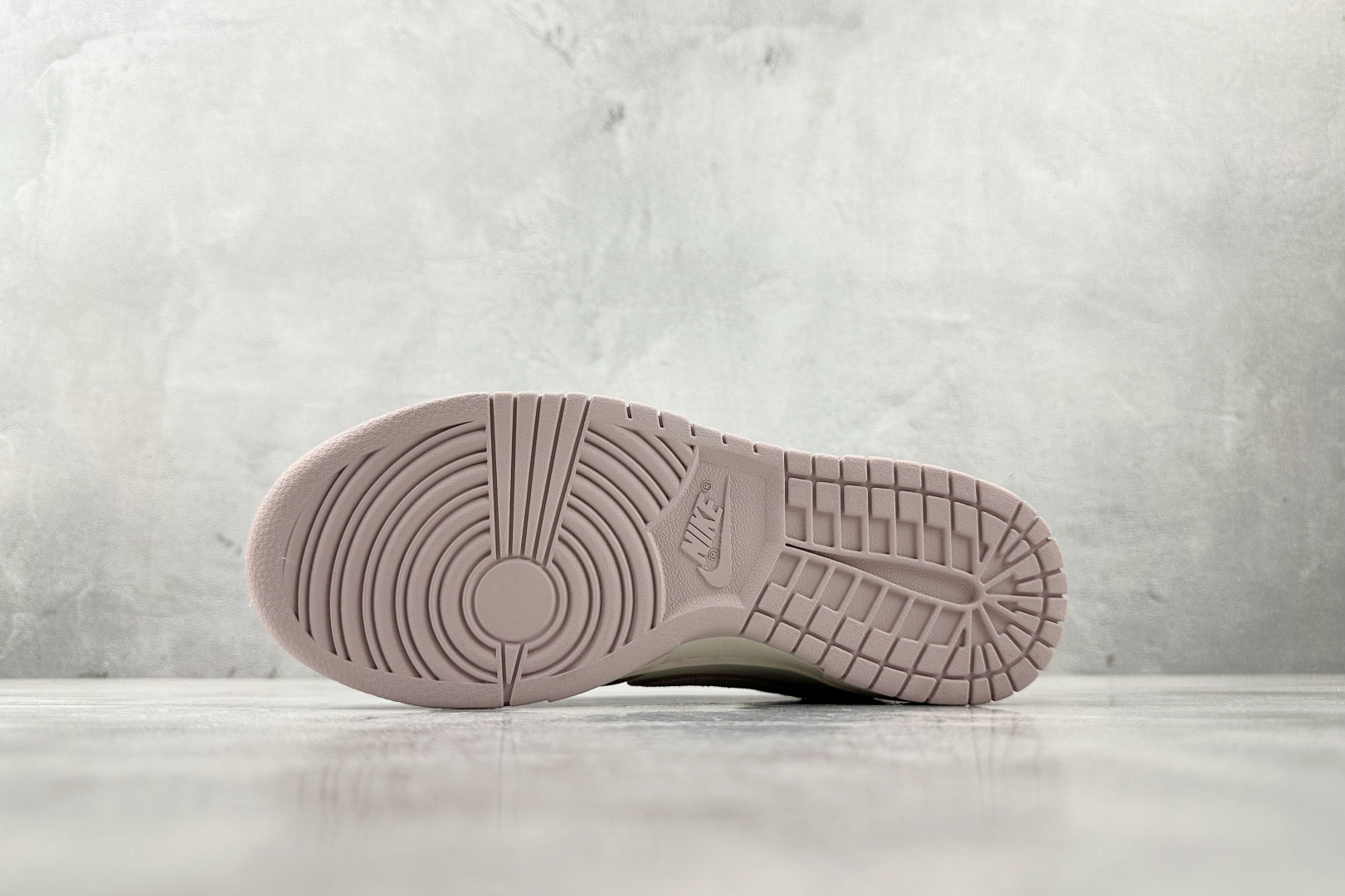 Nike Dunk Low 粉白色 FB9109-122