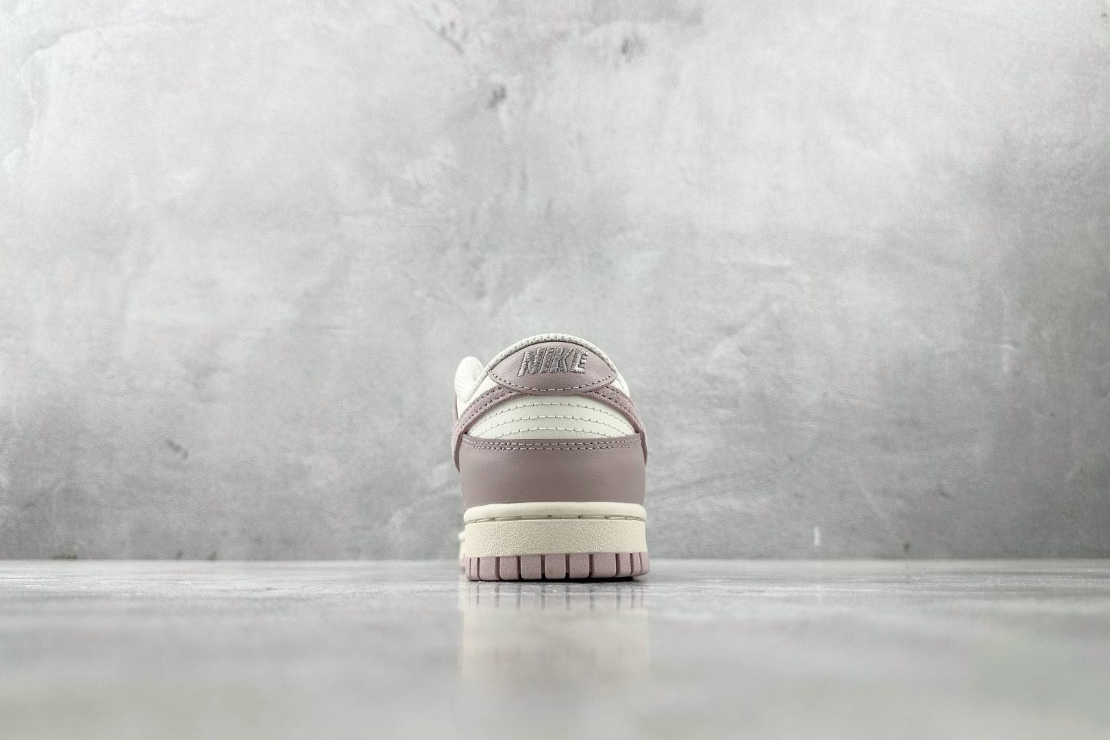 Nike Dunk Low 粉白色 FB9109-122