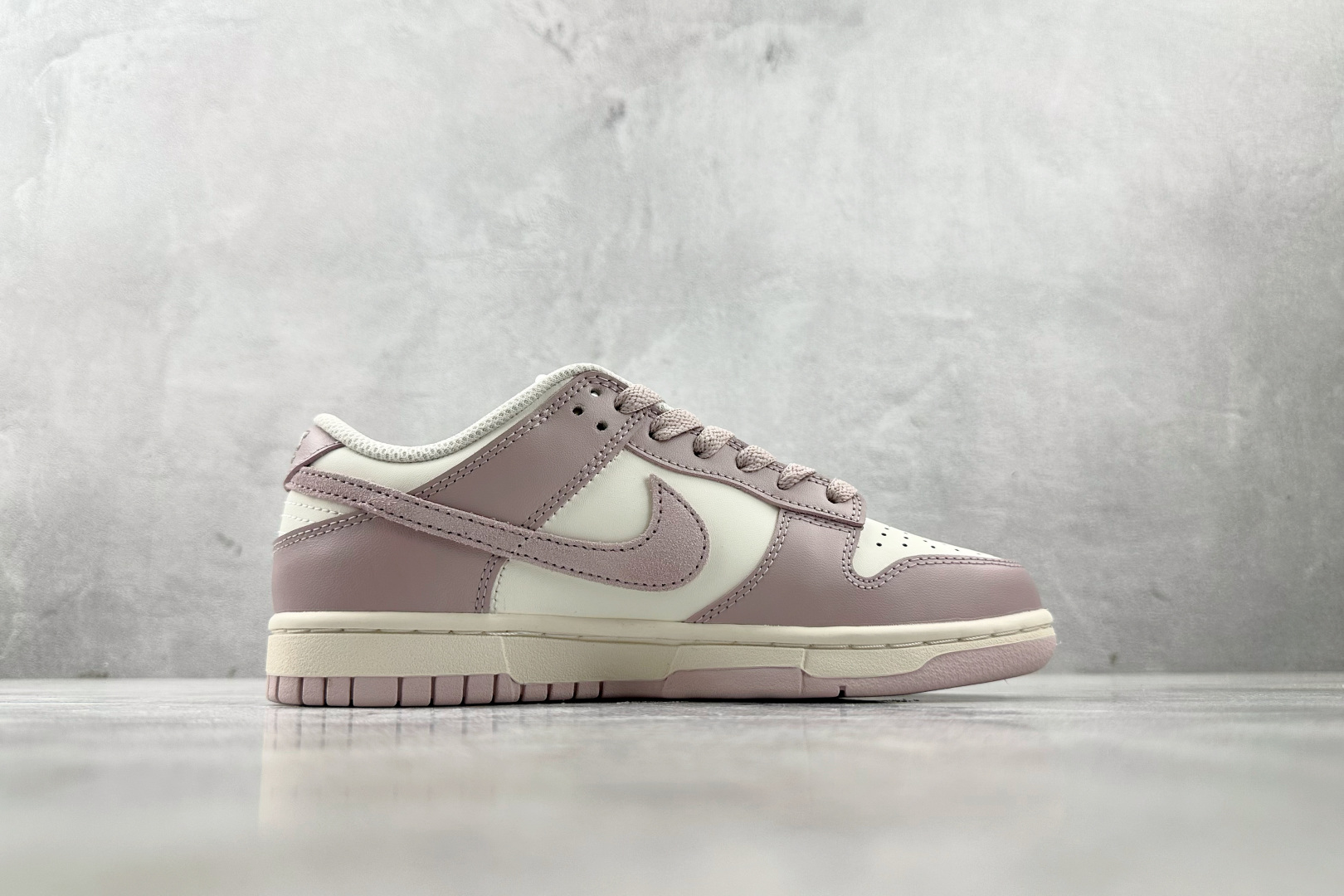 Nike Dunk Low 粉白色 FB9109-122