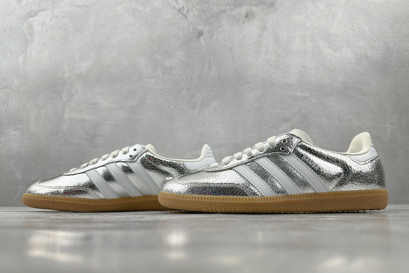 adidas originals Samba OG 银色 JR0035