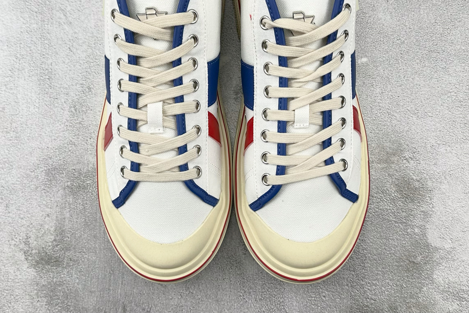 Bottega Veneta葆蝶家 Eliot 蓝色 827556V5JG19643