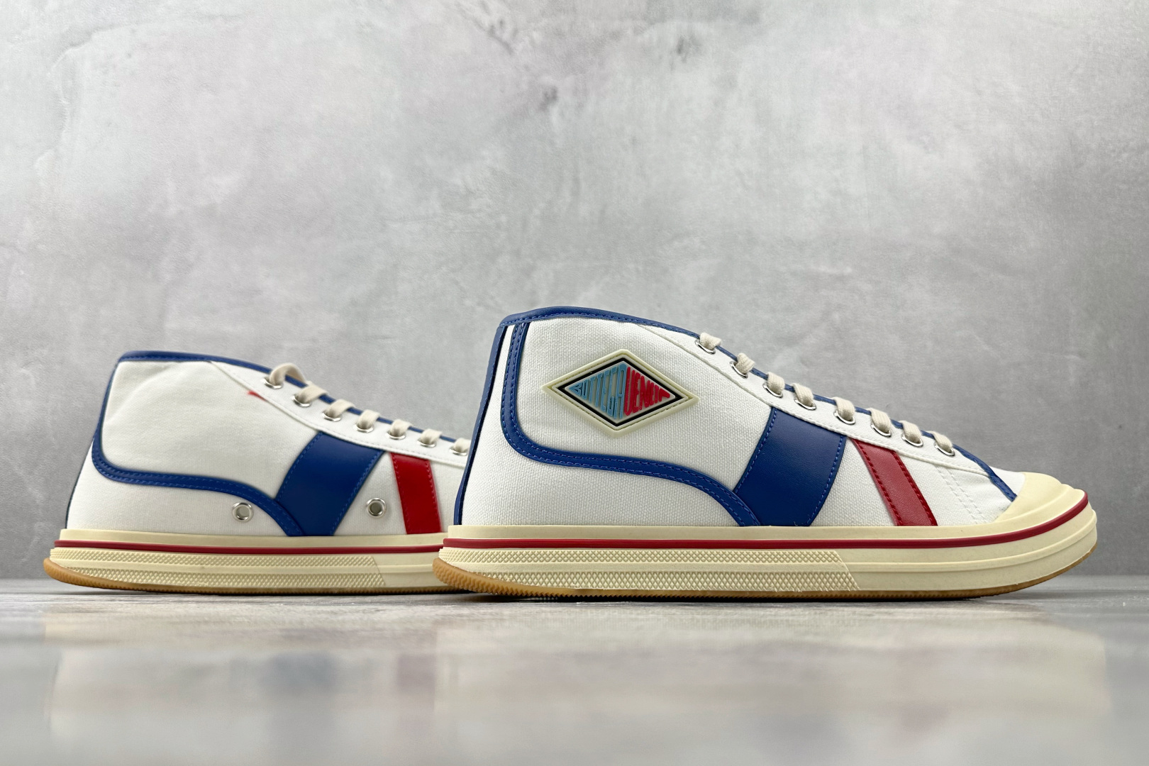 Bottega Veneta葆蝶家 Eliot 蓝色 827556V5JG19643