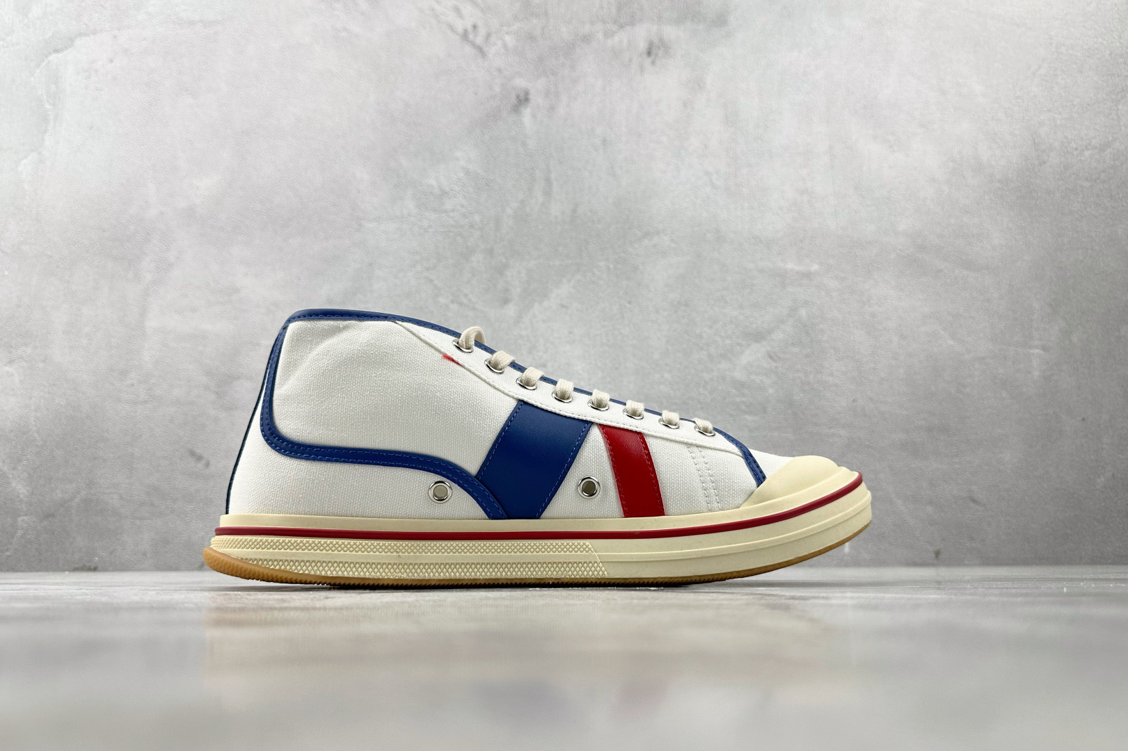 Bottega Veneta葆蝶家 Eliot 蓝色 827556V5JG19643