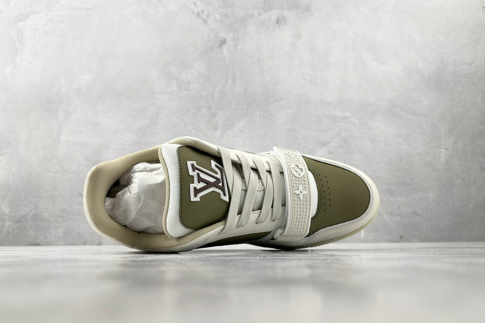 LOUIS VUITTON Trainer 米色 1ACW4C