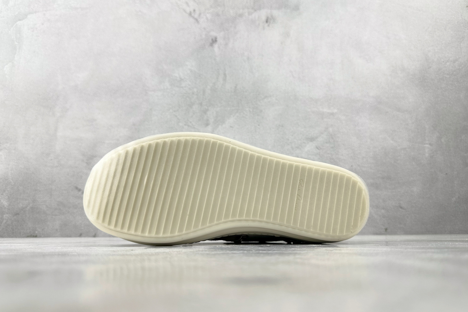 RICK OWENS/RO Mega 浅灰色 RU01E5886LVSW1_411