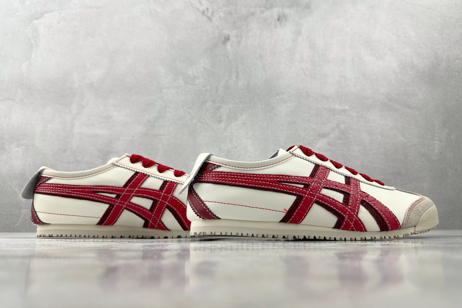 平台爆款 Onitsuka Tiger鬼塚虎 MEXICO 66 蛇年 白红色 1183C391-100