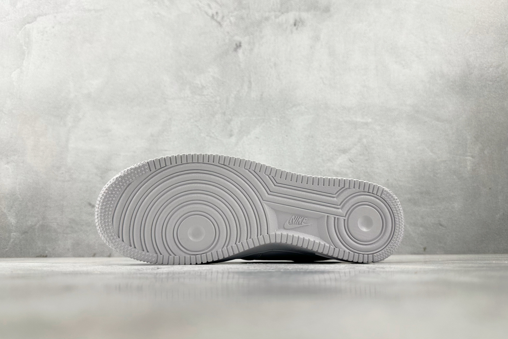 外贸批次 Nike Air Force 1 ”Molten Metal” 白色 FV3616-101