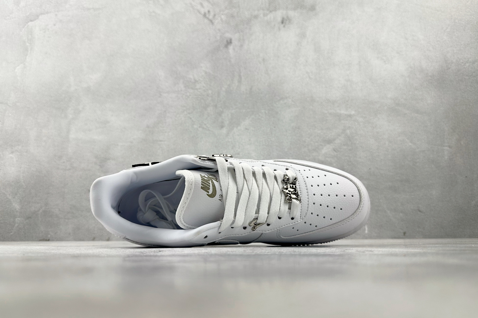 外贸批次 Nike Air Force 1 ”Molten Metal” 白色 FV3616-101