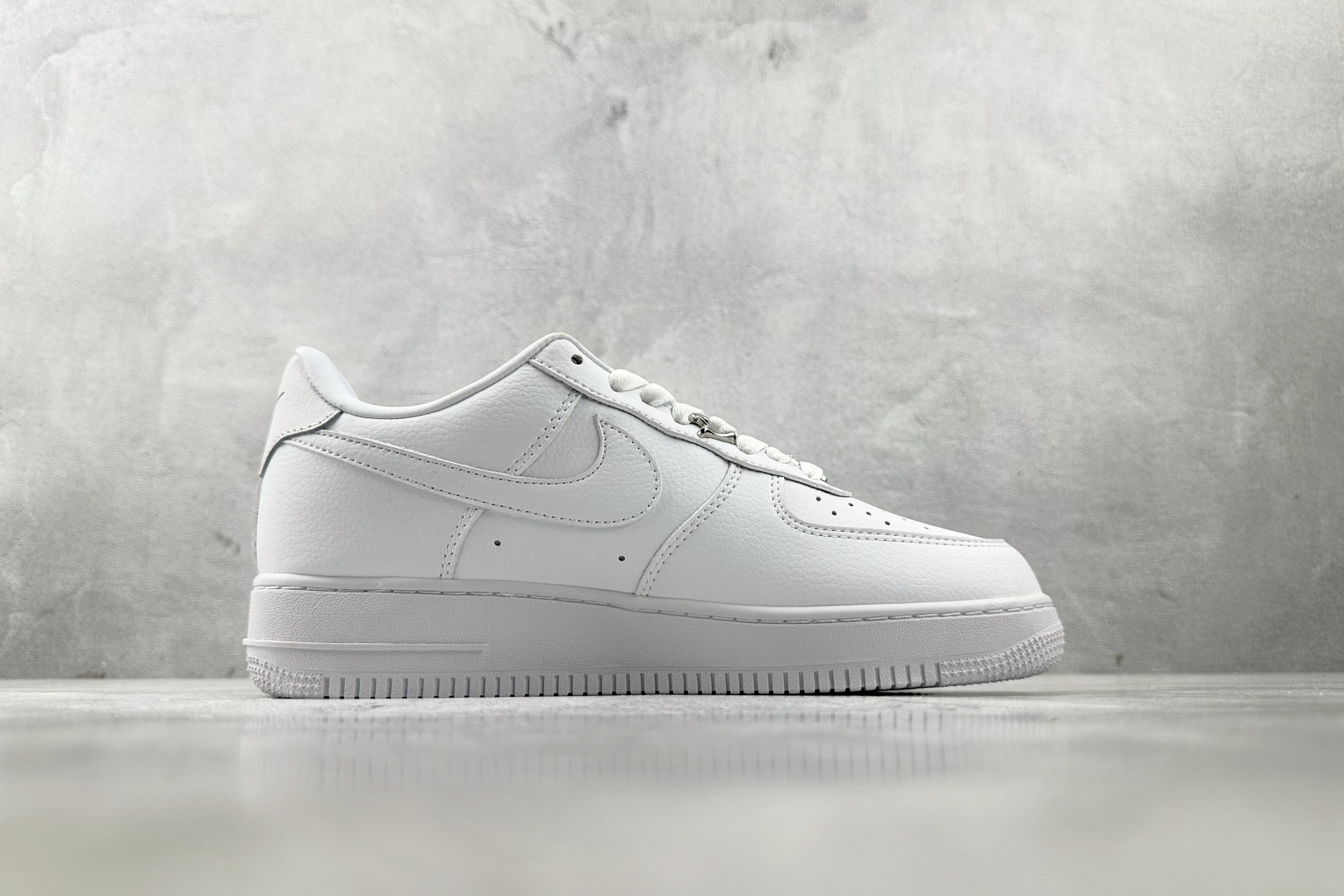 外贸批次 Nike Air Force 1 ”Molten Metal” 白色 FV3616-101