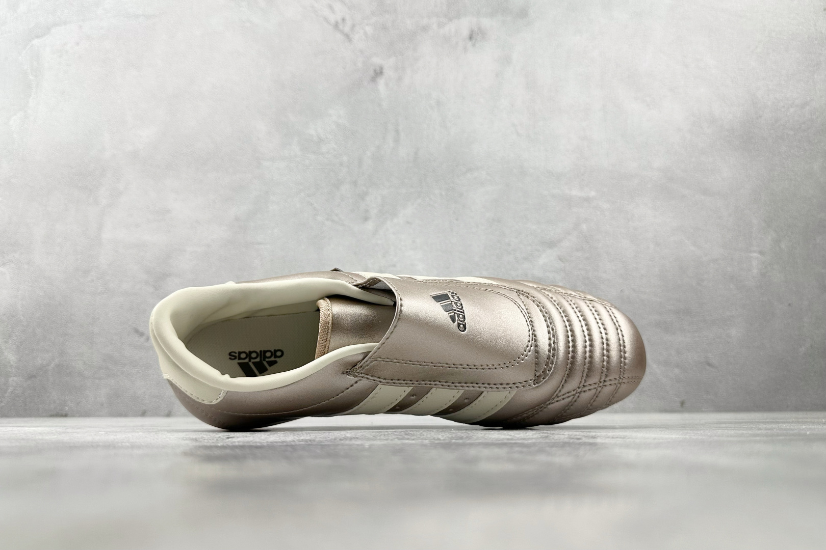 出口订单 adidas TAEKWONDO 棕色 JQ8200