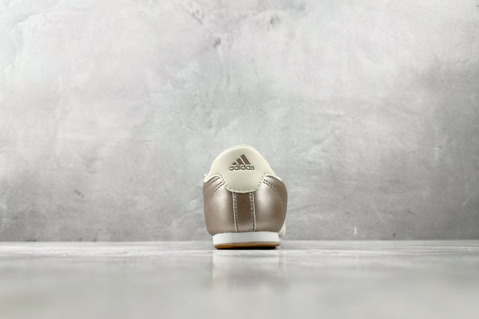 出口订单 adidas TAEKWONDO 棕色 JQ8200