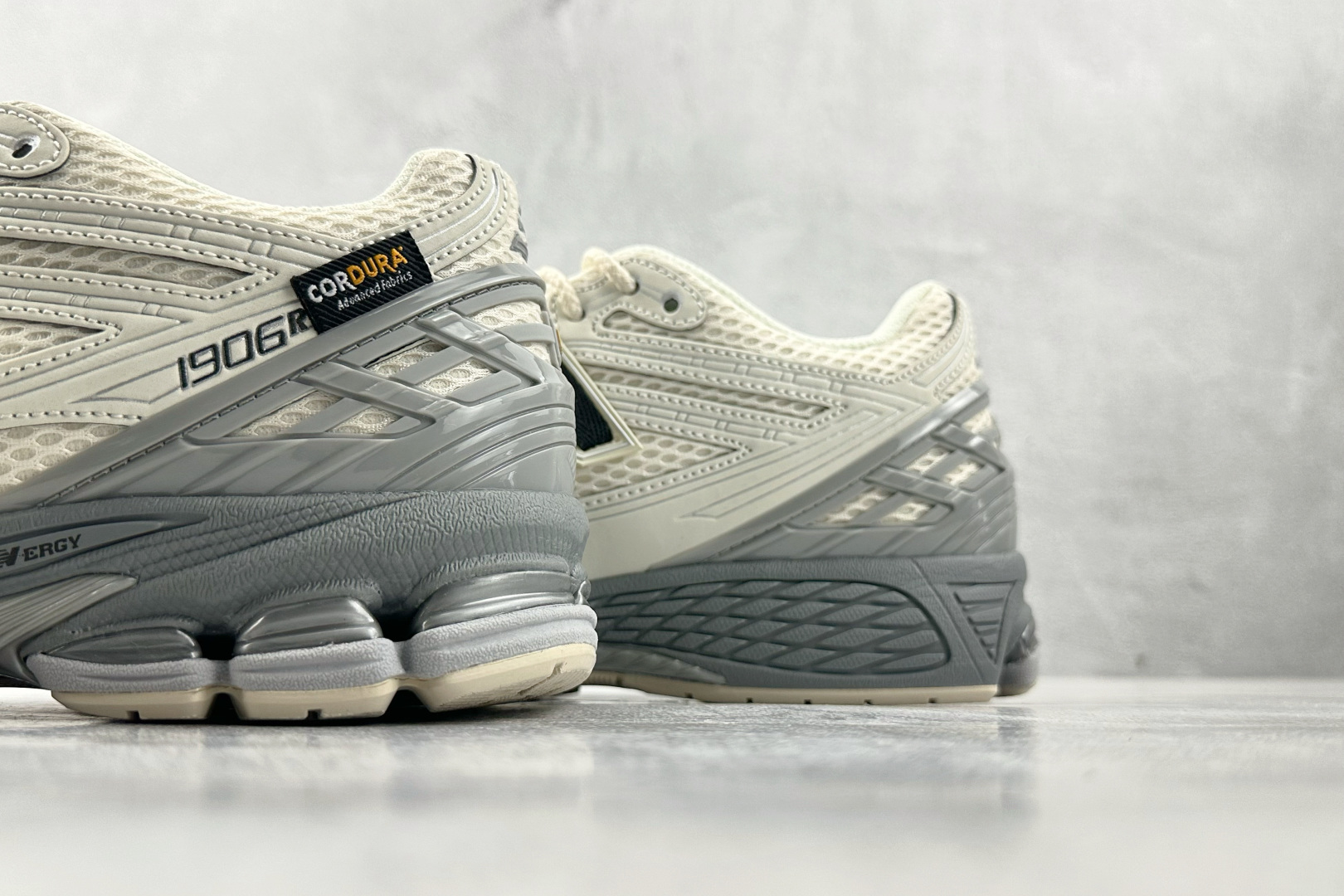 New Balance NB 1906R Cordura 棕褐色 U1906ROC