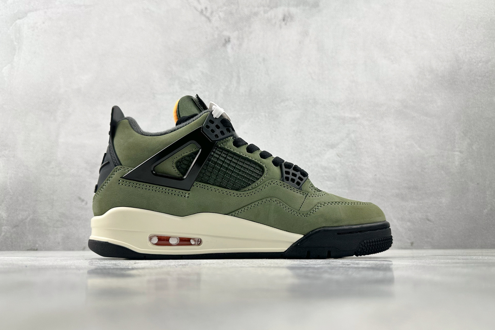 UNDEFEATED x Jordan Air Jordan 4 橄榄色 IB1854-200