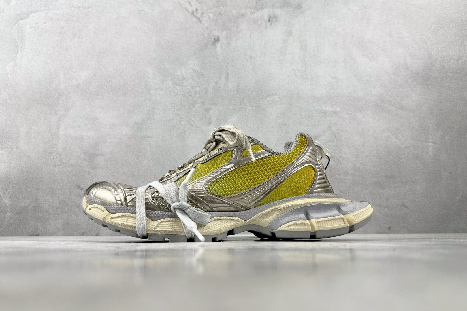 最新外贸批次 Balenciaga 巴黎世家 3XL 黄白灰 734734W3XGM7901