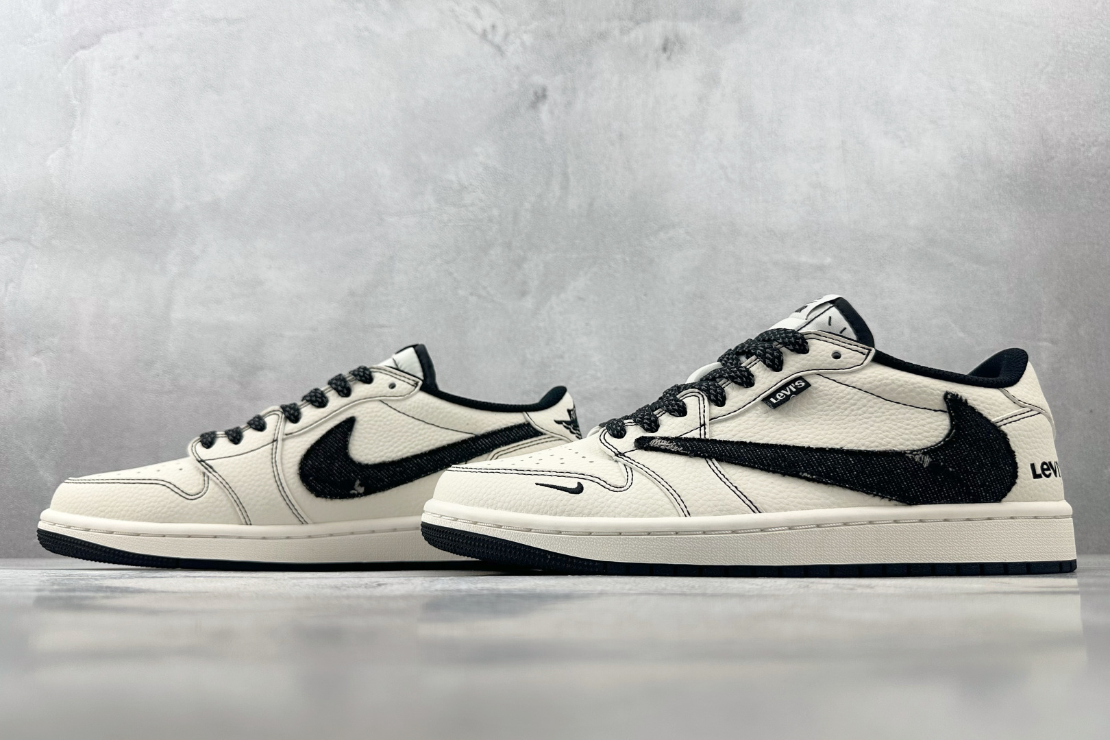 定制 Air Jordan 1 Low ow SP 倒钩 李维斯联名 米白黑 LE2436-137