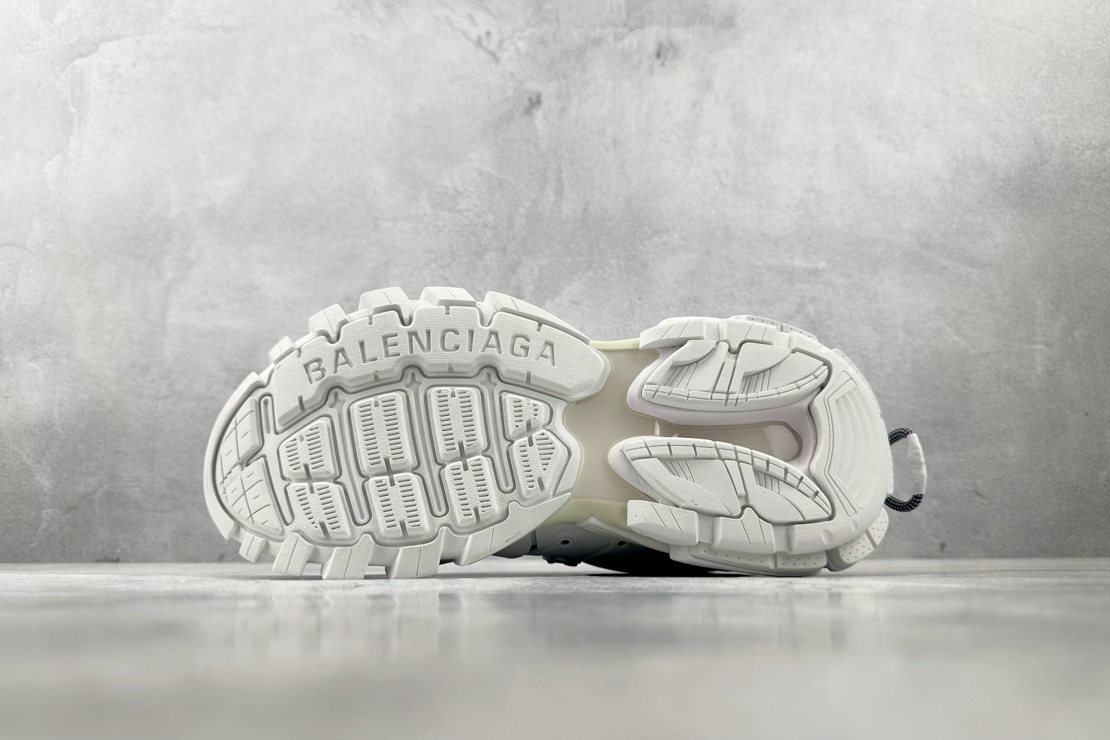 代购版 Balenciaga巴黎世家 Track Trail 圆头系带 白色 800590WTRHK9050