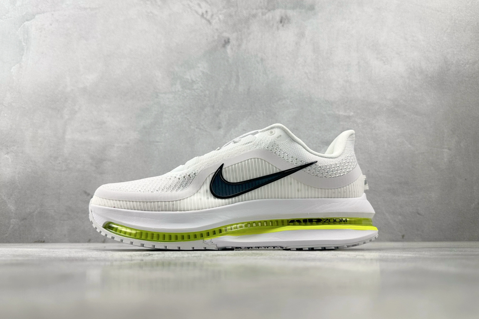 320 平台爆款 Nike Pegasus Premium 白绿色 HQ2592-100