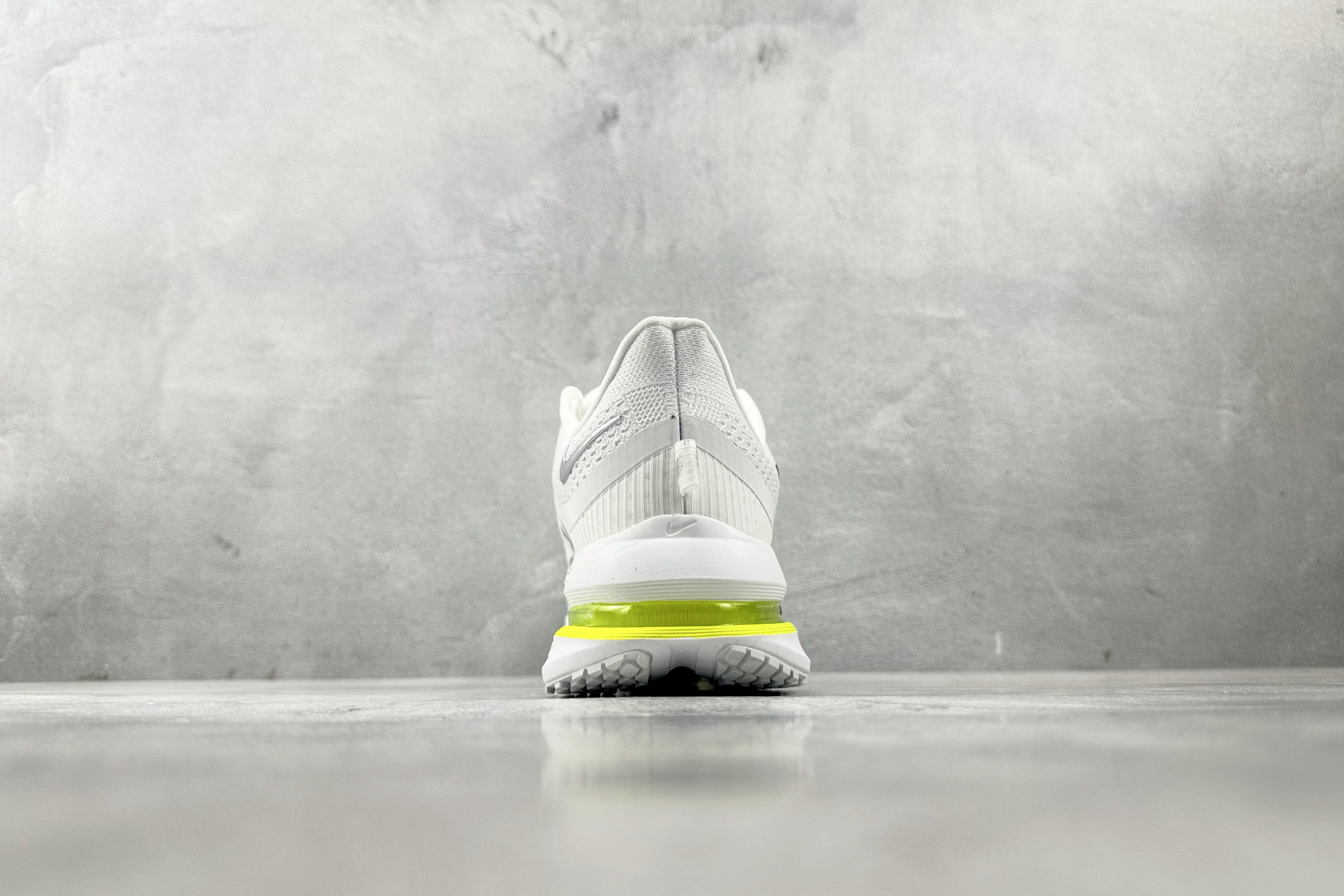 320 平台爆款 Nike Pegasus Premium 白绿色 HQ2592-100