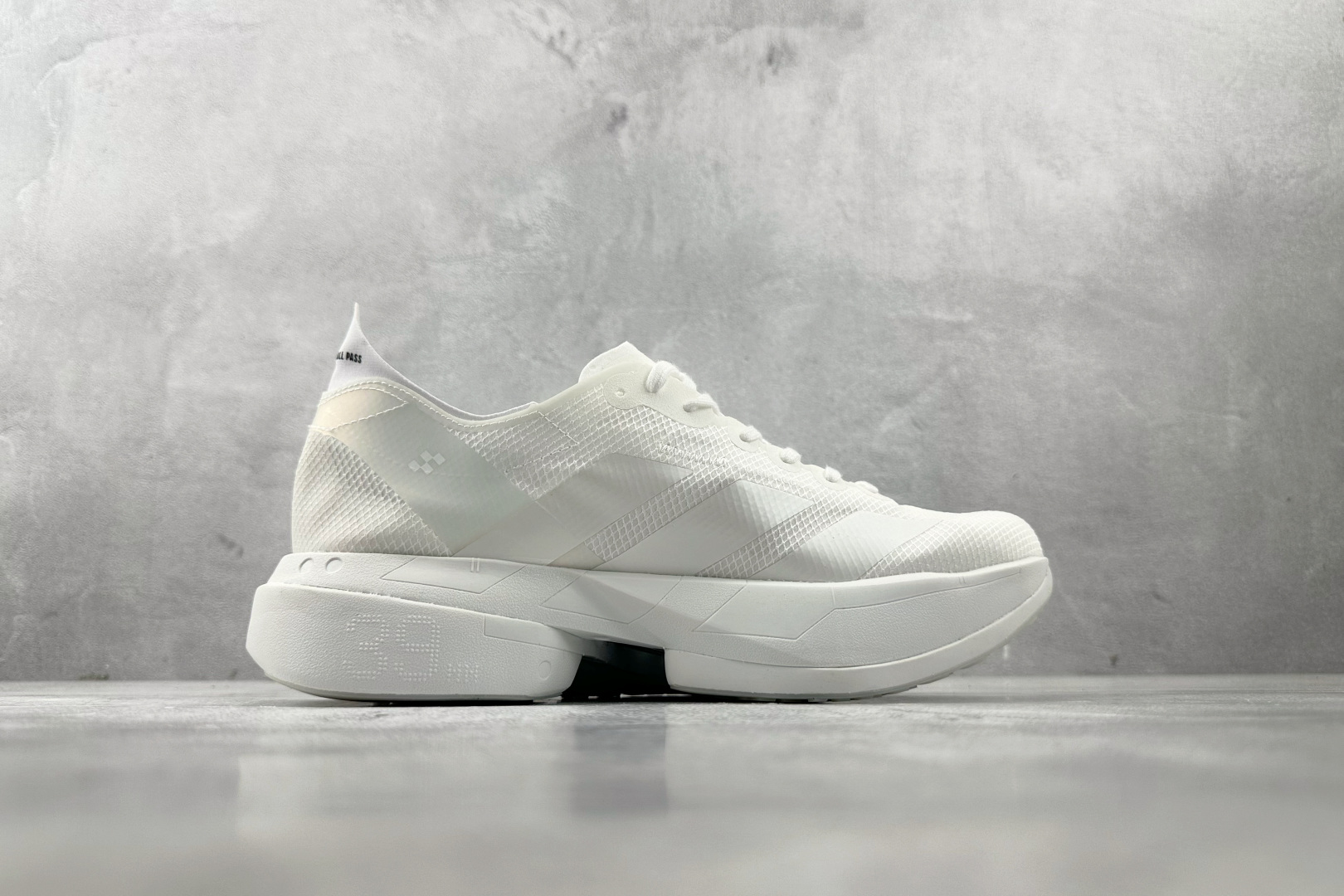 平台订单 adidas Adizero Adios Pro 4 白色 JR6355