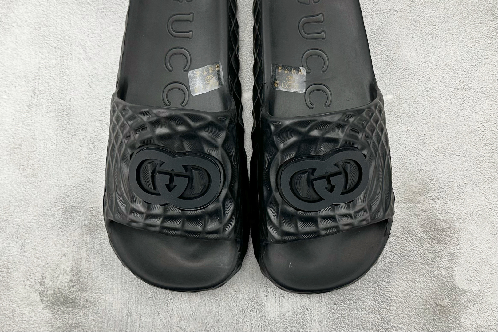 大厂出品 GUCCI古弛 Interlocking 黑色 770801 J8710 1000