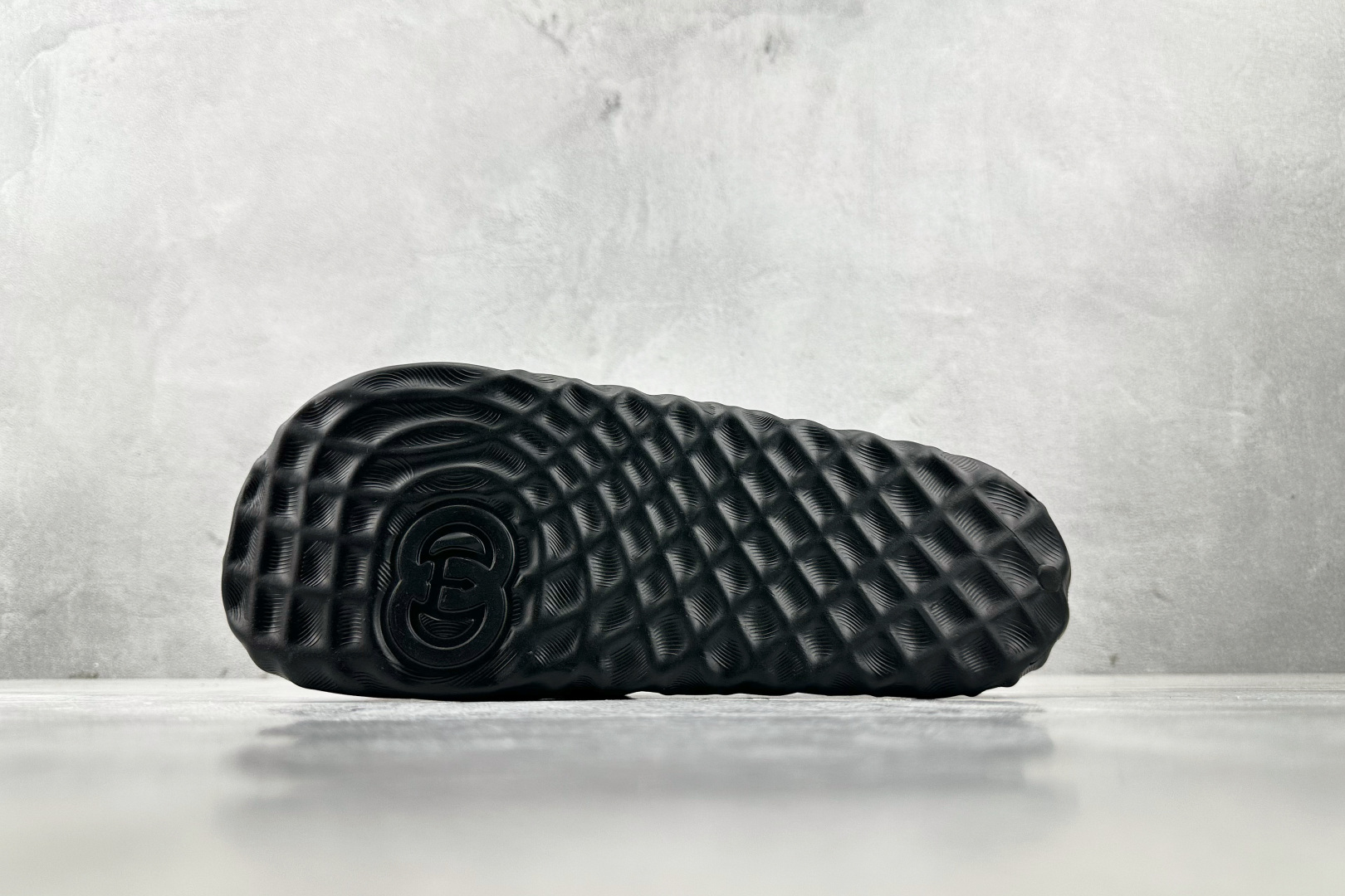 大厂出品 GUCCI古弛 Interlocking 黑色 770801 J8710 1000