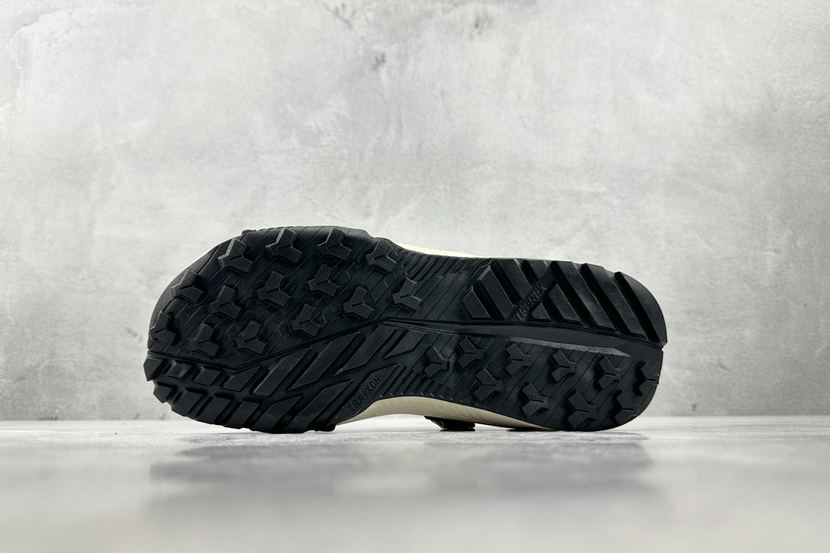 大厂出品 adidas Terrex Hydroterra 米黑色 IG6565