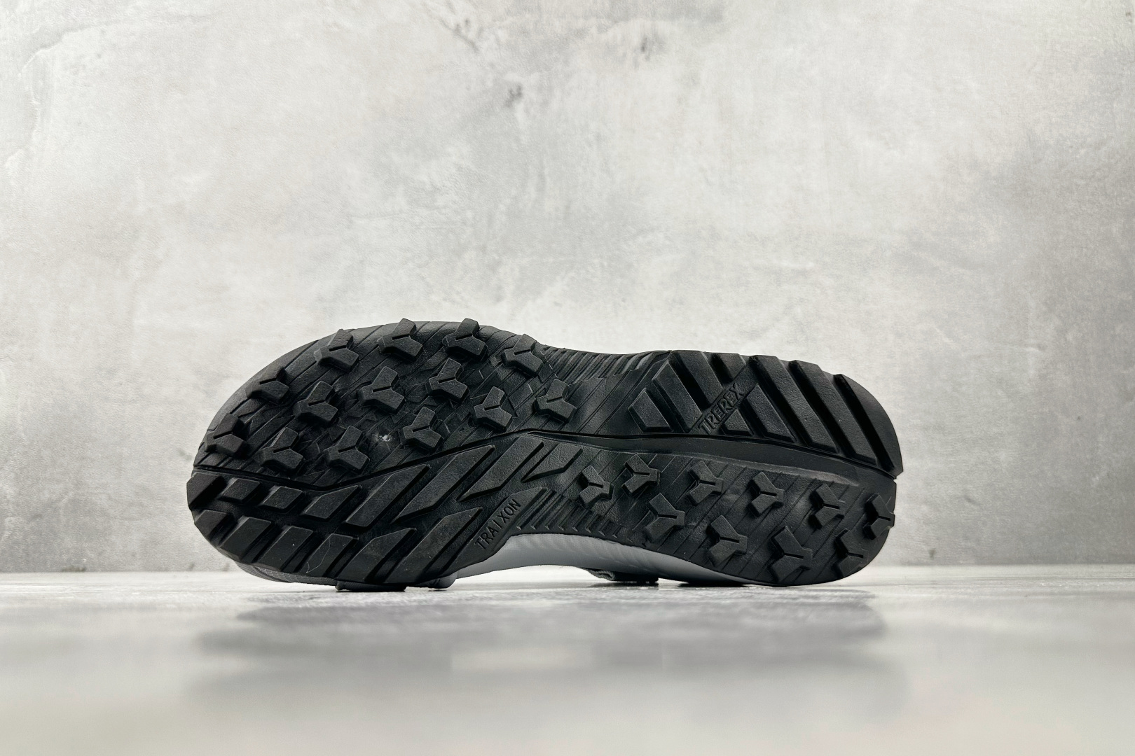 大厂出品 adidas Terrex Hydroterra 浅灰 ID4265