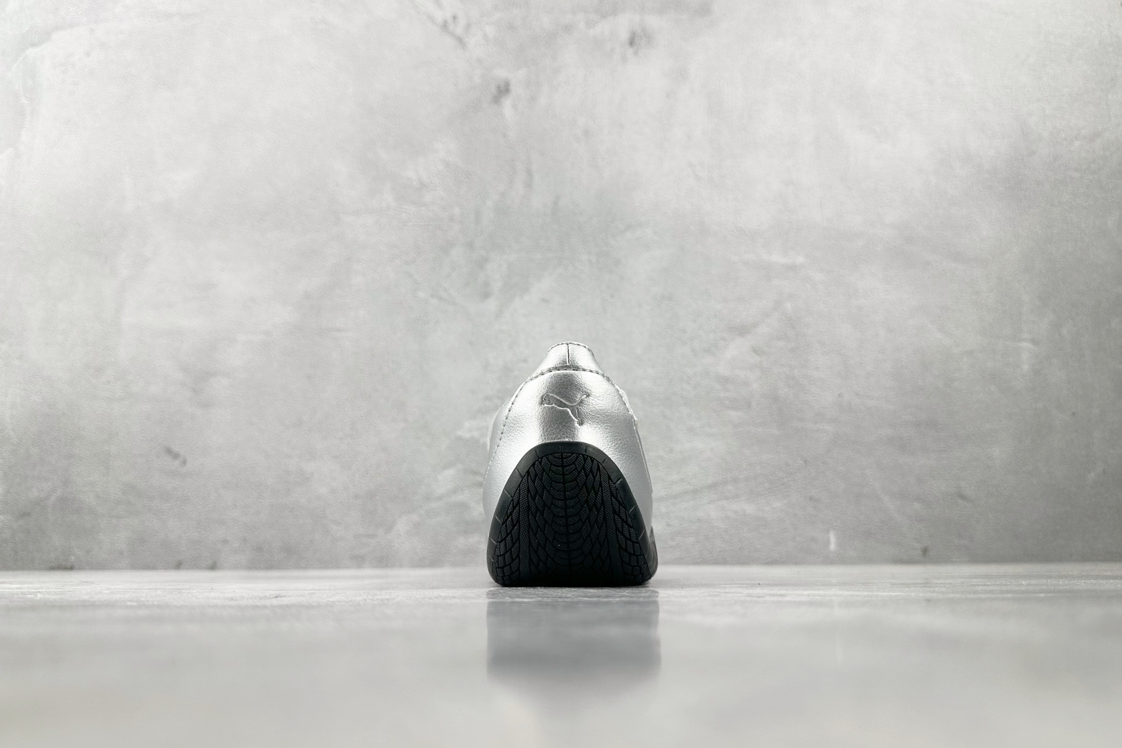 150 平台爆款 PUMA speedcat Ballet 银白色 401581-01-Chinese UA Cheap High Quatity Brand Clothes Bags handbags Sneakers wholesale wholesaler seller from China Factory suppliers Fashion Clothing Shoes best Quality Beautiful Price 150 平台爆款 PUMA speedcat Ballet 银白色 401581-01