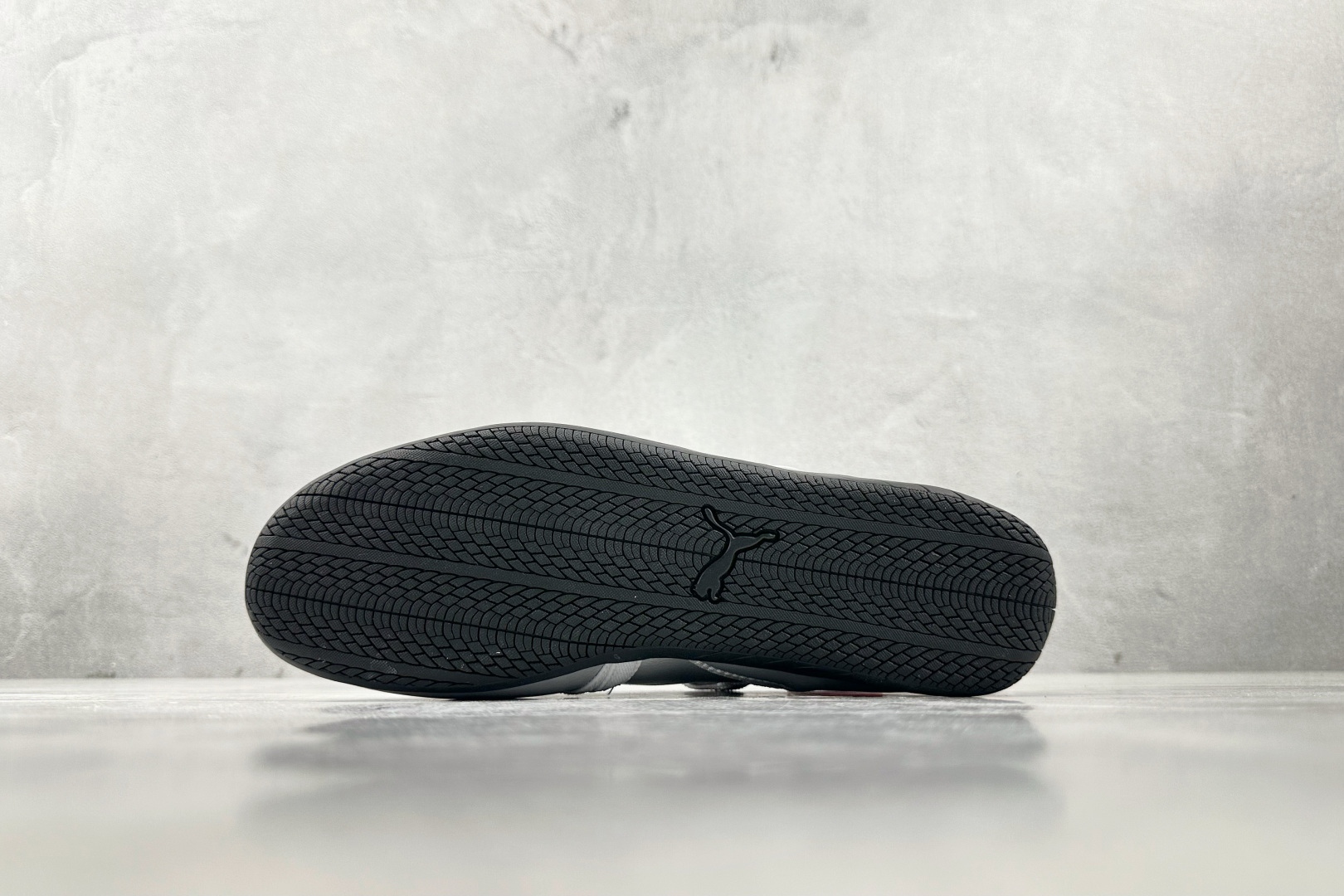 150 平台爆款 PUMA speedcat Ballet 银白色 401581-01-Chinese UA Cheap High Quatity Brand Clothes Bags handbags Sneakers wholesale wholesaler seller from China Factory suppliers Fashion Clothing Shoes best Quality Beautiful Price 150 平台爆款 PUMA speedcat Ballet 银白色 401581-01