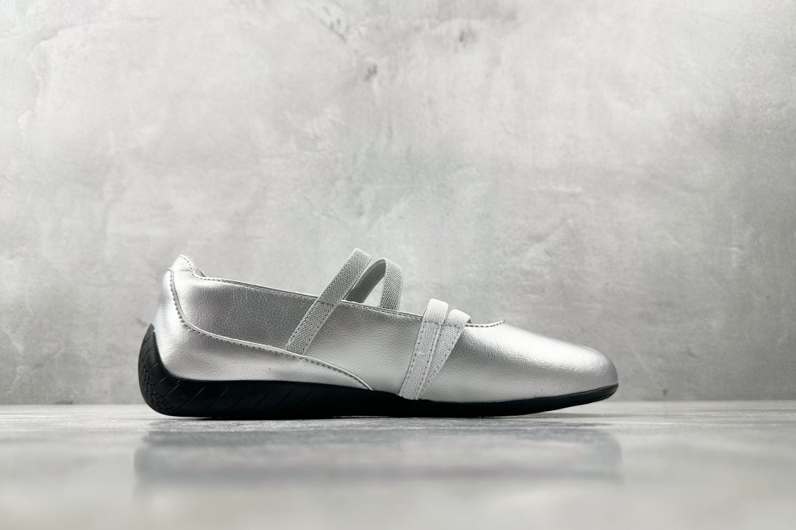 150 平台爆款 PUMA speedcat Ballet 银白色 401581-01-Chinese UA Cheap High Quatity Brand Clothes Bags handbags Sneakers wholesale wholesaler seller from China Factory suppliers Fashion Clothing Shoes best Quality Beautiful Price 150 平台爆款 PUMA speedcat Ballet 银白色 401581-01