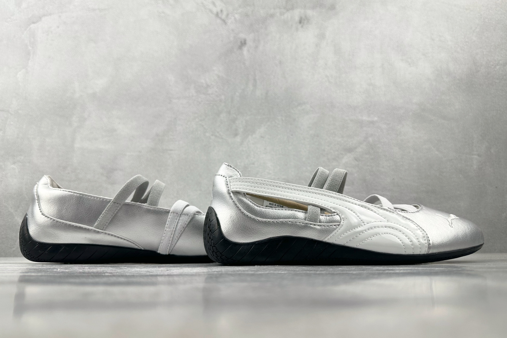 150 平台爆款 PUMA speedcat Ballet 银白色 401581-01-Chinese UA Cheap High Quatity Brand Clothes Bags handbags Sneakers wholesale wholesaler seller from China Factory suppliers Fashion Clothing Shoes best Quality Beautiful Price 150 平台爆款 PUMA speedcat Ballet 银白色 401581-01