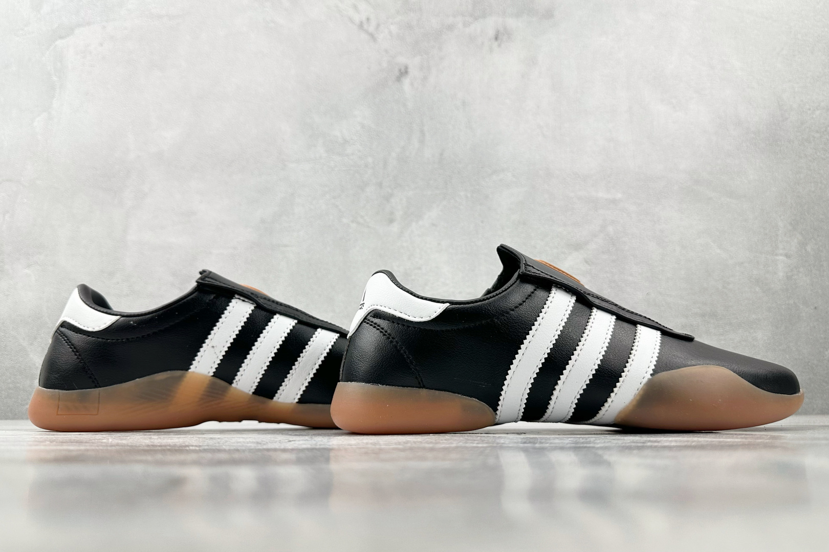 出口订单 adidas TAEKWONDO MEI 黑白色 JQ3012