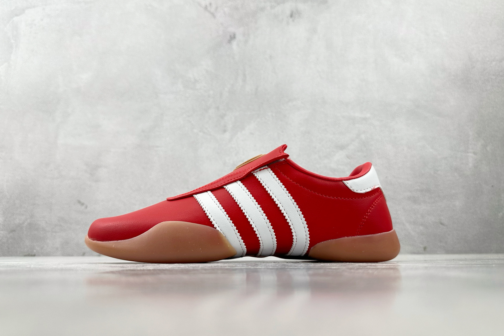 出口订单 adidas TAEKWONDO MEI 红白色 JR2646