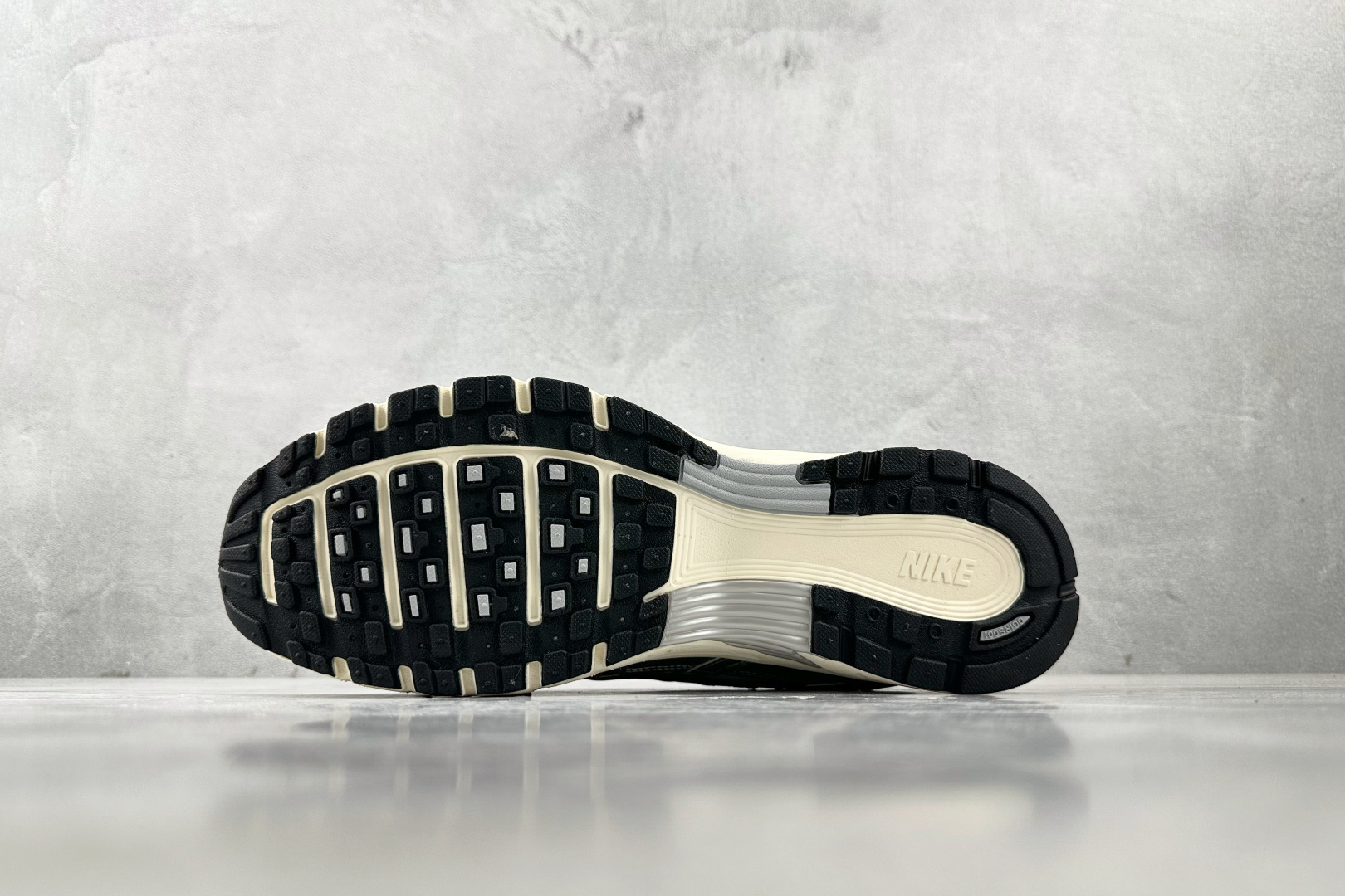 200 原鞋开发 原数据档案 Nike P-6000 银色 CD6404-105