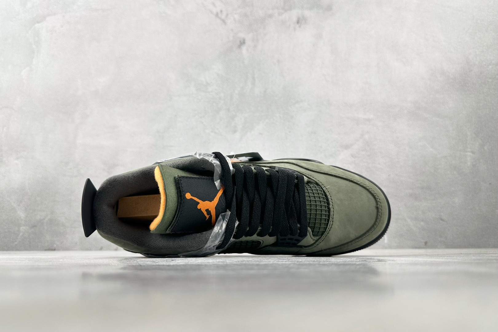 460 顶级原版 UNDEFEATED x Jordan Air Jordan 4 橄榄色 IB1854-200