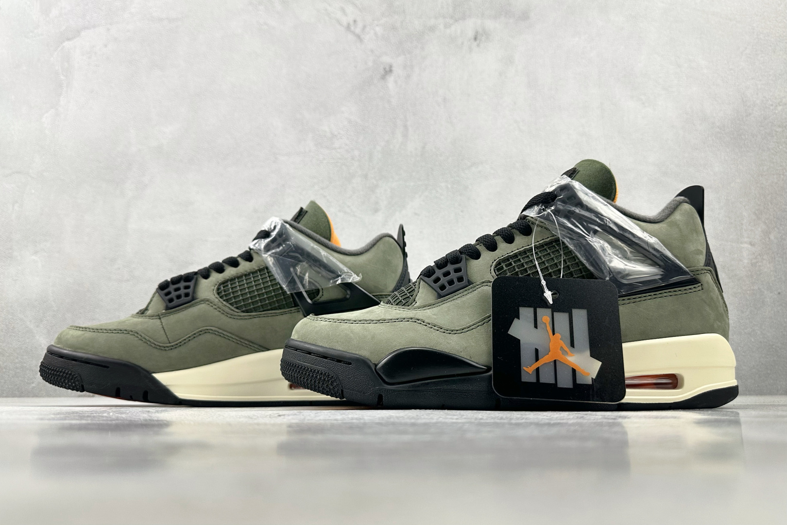 460 顶级原版 UNDEFEATED x Jordan Air Jordan 4 橄榄色 IB1854-200