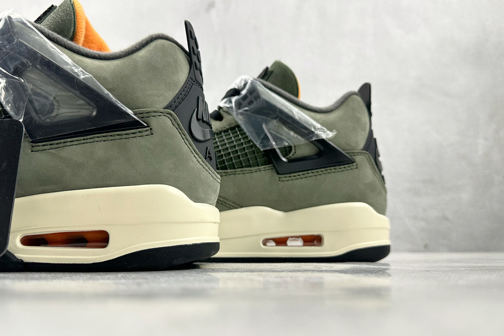 460 顶级原版 UNDEFEATED x Jordan Air Jordan 4 橄榄色 IB1854-200