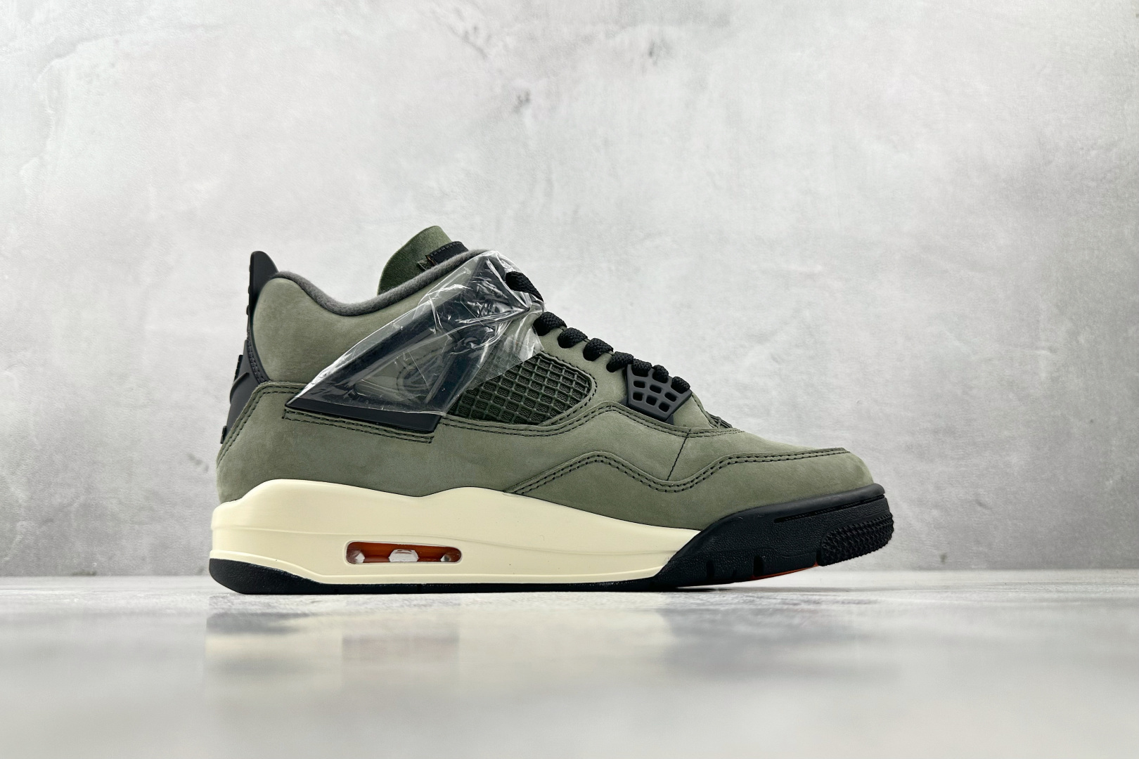460 顶级原版 UNDEFEATED x Jordan Air Jordan 4 橄榄色 IB1854-200