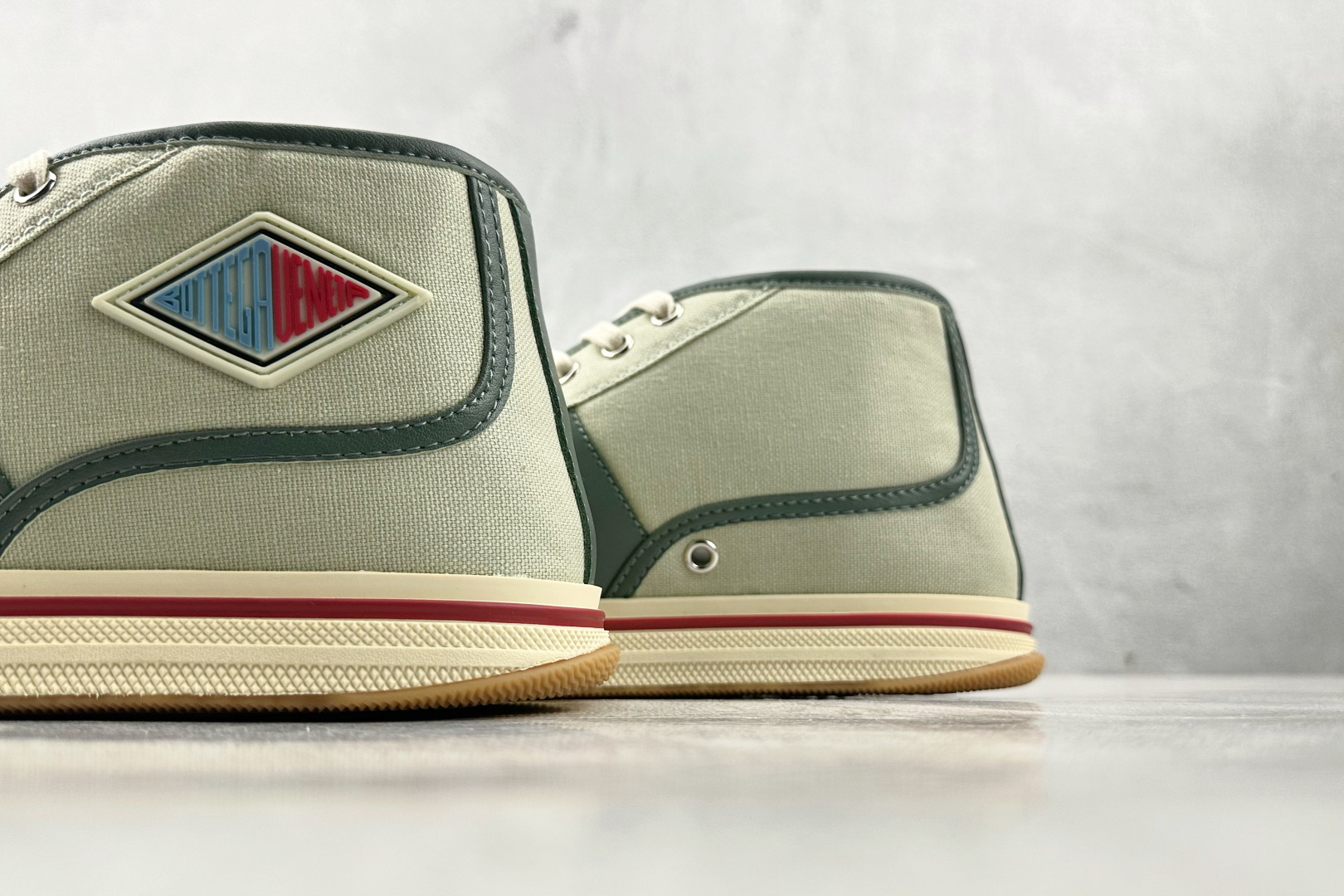 260 Bottega Veneta葆蝶家 Eli 绿色 827556V5JG1-Chinese UA Cheap High Quatity Brand Clothes Bags handbags Sneakers wholesale wholesaler seller from China Factory suppliers Fashion Clothing Shoes best Quality Beautiful Price 260 Bottega Veneta葆蝶家 Eli 绿色 827556V5JG1