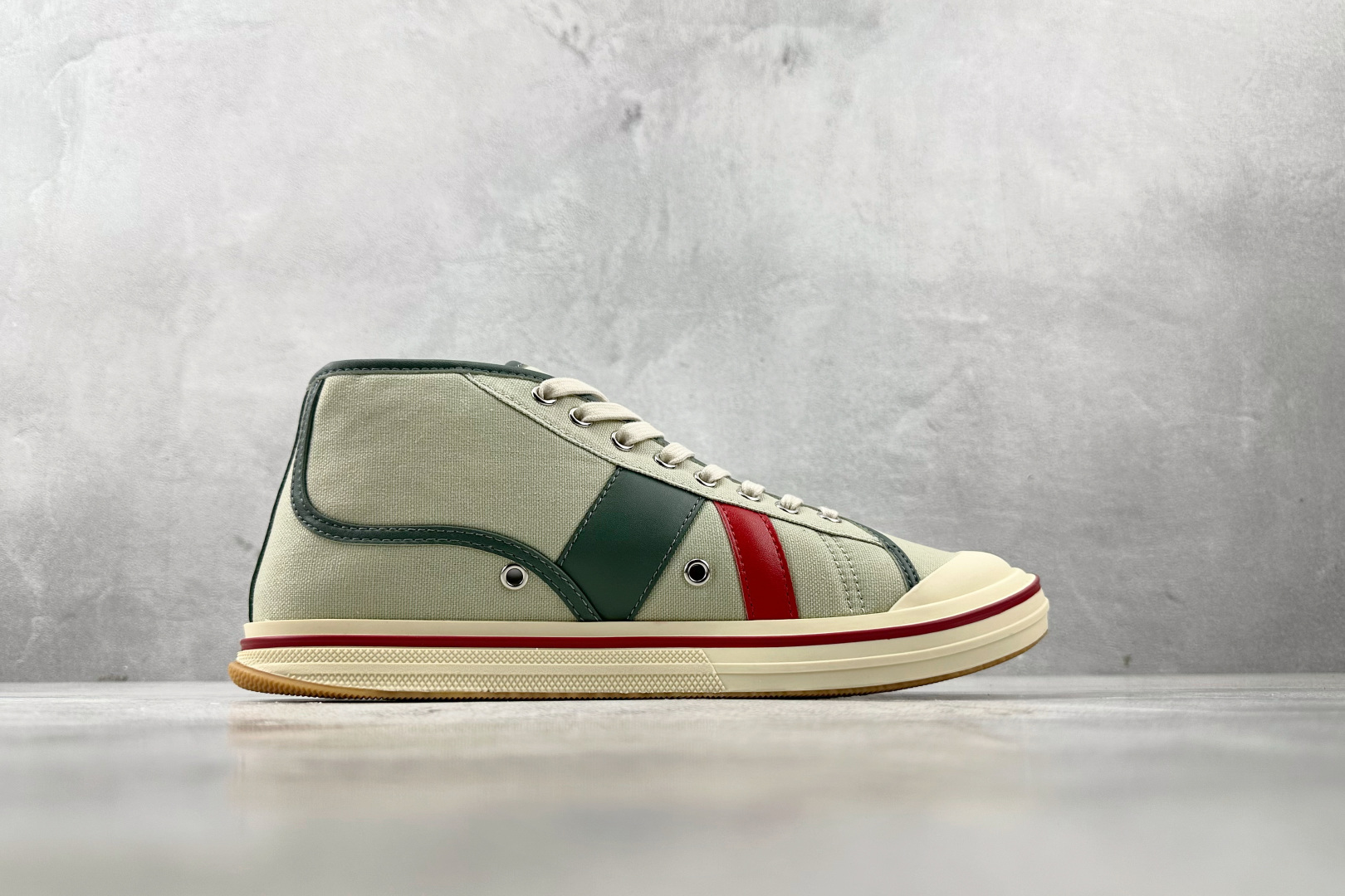 260 Bottega Veneta葆蝶家 Eli 绿色 827556V5JG1-Chinese UA Cheap High Quatity Brand Clothes Bags handbags Sneakers wholesale wholesaler seller from China Factory suppliers Fashion Clothing Shoes best Quality Beautiful Price 260 Bottega Veneta葆蝶家 Eli 绿色 827556V5JG1