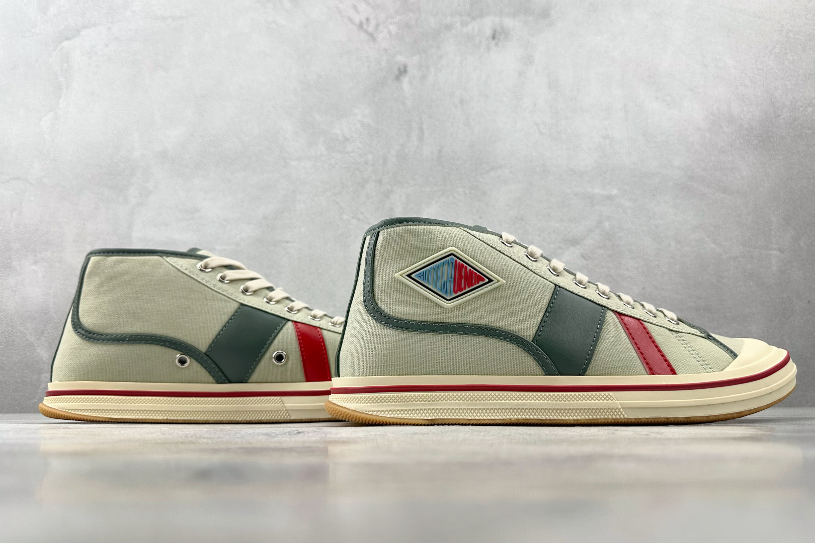 260 Bottega Veneta葆蝶家 Eli 绿色 827556V5JG1-Chinese UA Cheap High Quatity Brand Clothes Bags handbags Sneakers wholesale wholesaler seller from China Factory suppliers Fashion Clothing Shoes best Quality Beautiful Price 260 Bottega Veneta葆蝶家 Eli 绿色 827556V5JG1