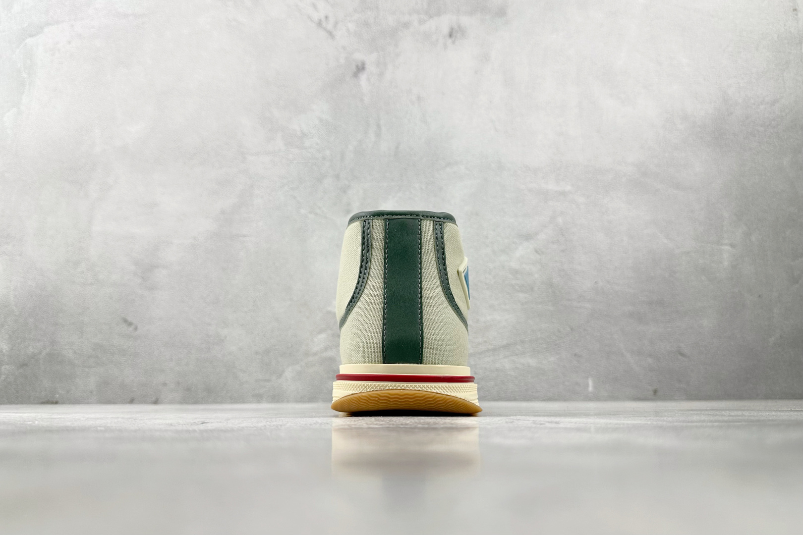 260 Bottega Veneta葆蝶家 Eli 绿色 827556V5JG1-Chinese UA Cheap High Quatity Brand Clothes Bags handbags Sneakers wholesale wholesaler seller from China Factory suppliers Fashion Clothing Shoes best Quality Beautiful Price 260 Bottega Veneta葆蝶家 Eli 绿色 827556V5JG1