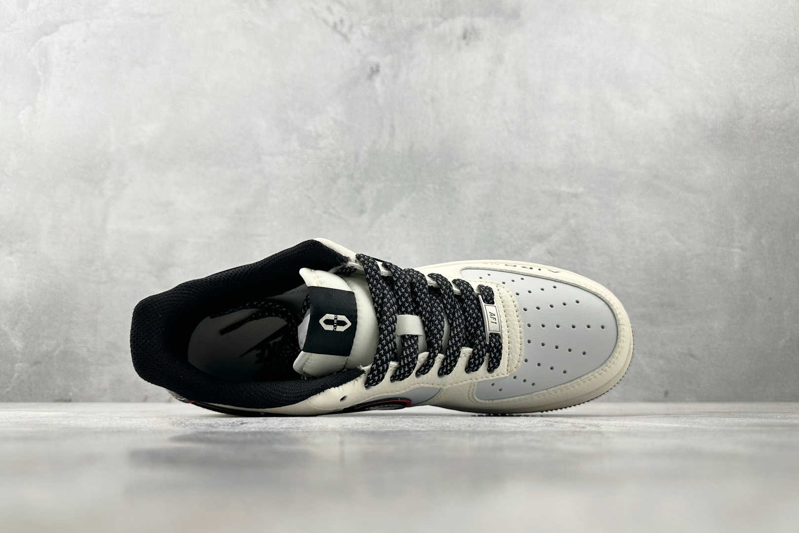 260 Nike Air Force 1'07 问界 M9 联名 米白黑 XS1958-609