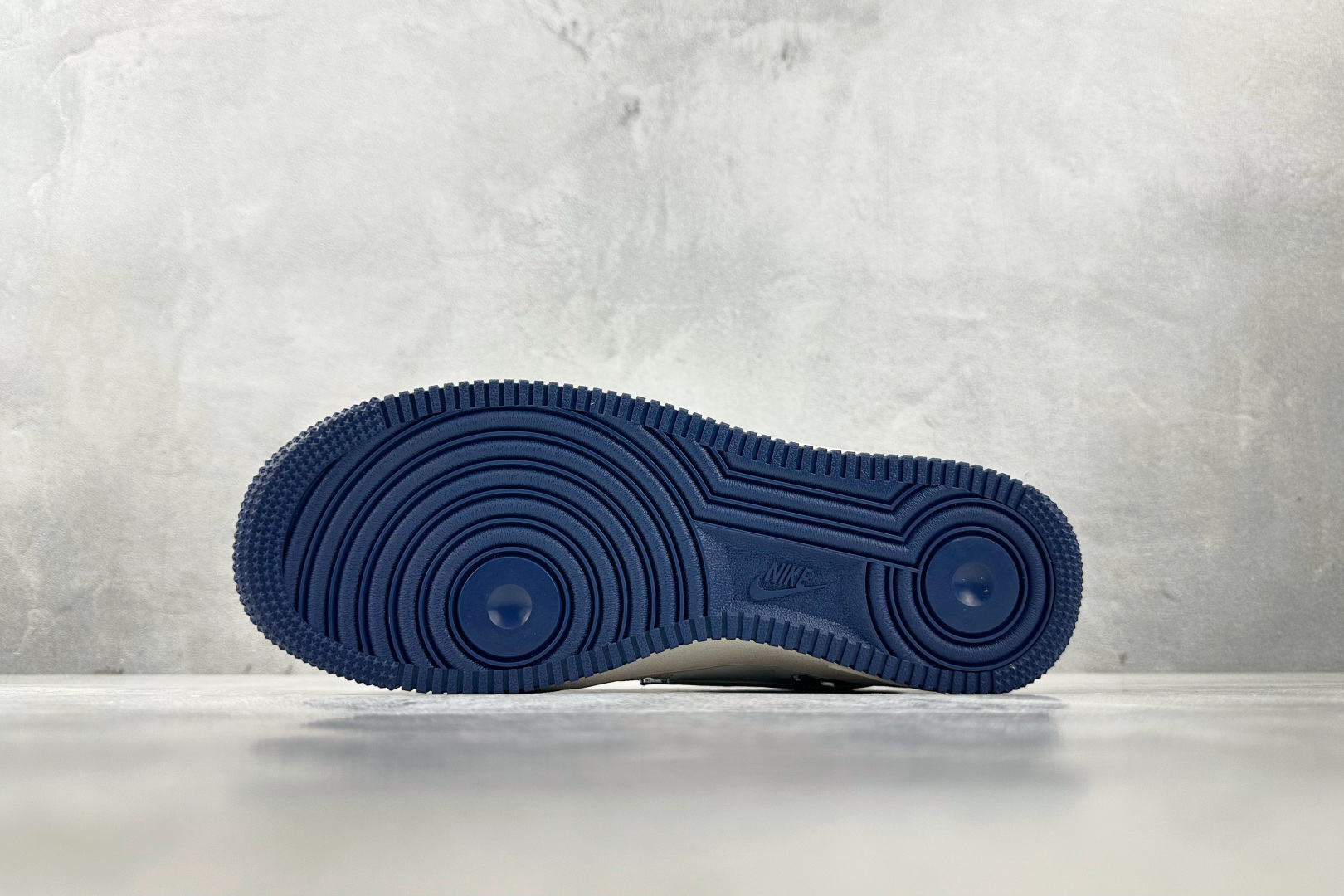 260 Nike Air Force 1'07 Dior 联名 米白蓝 XS2869-001-Chinese UA Cheap High Quatity Brand Clothes Bags handbags Sneakers wholesale wholesaler seller from China Factory suppliers Fashion Clothing Shoes best Quality Beautiful Price 260 Nike Air Force 1'07 Dior 联名 米白蓝 XS2869-001