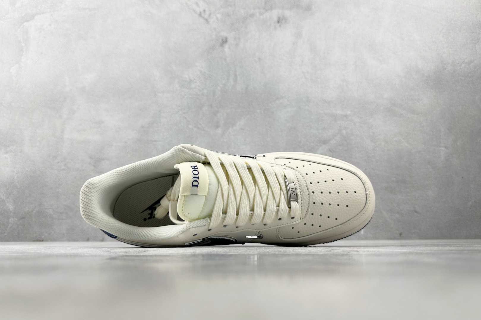 260 Nike Air Force 1'07 Dior 联名 米白蓝 XS2869-001-Chinese UA Cheap High Quatity Brand Clothes Bags handbags Sneakers wholesale wholesaler seller from China Factory suppliers Fashion Clothing Shoes best Quality Beautiful Price 260 Nike Air Force 1'07 Dior 联名 米白蓝 XS2869-001