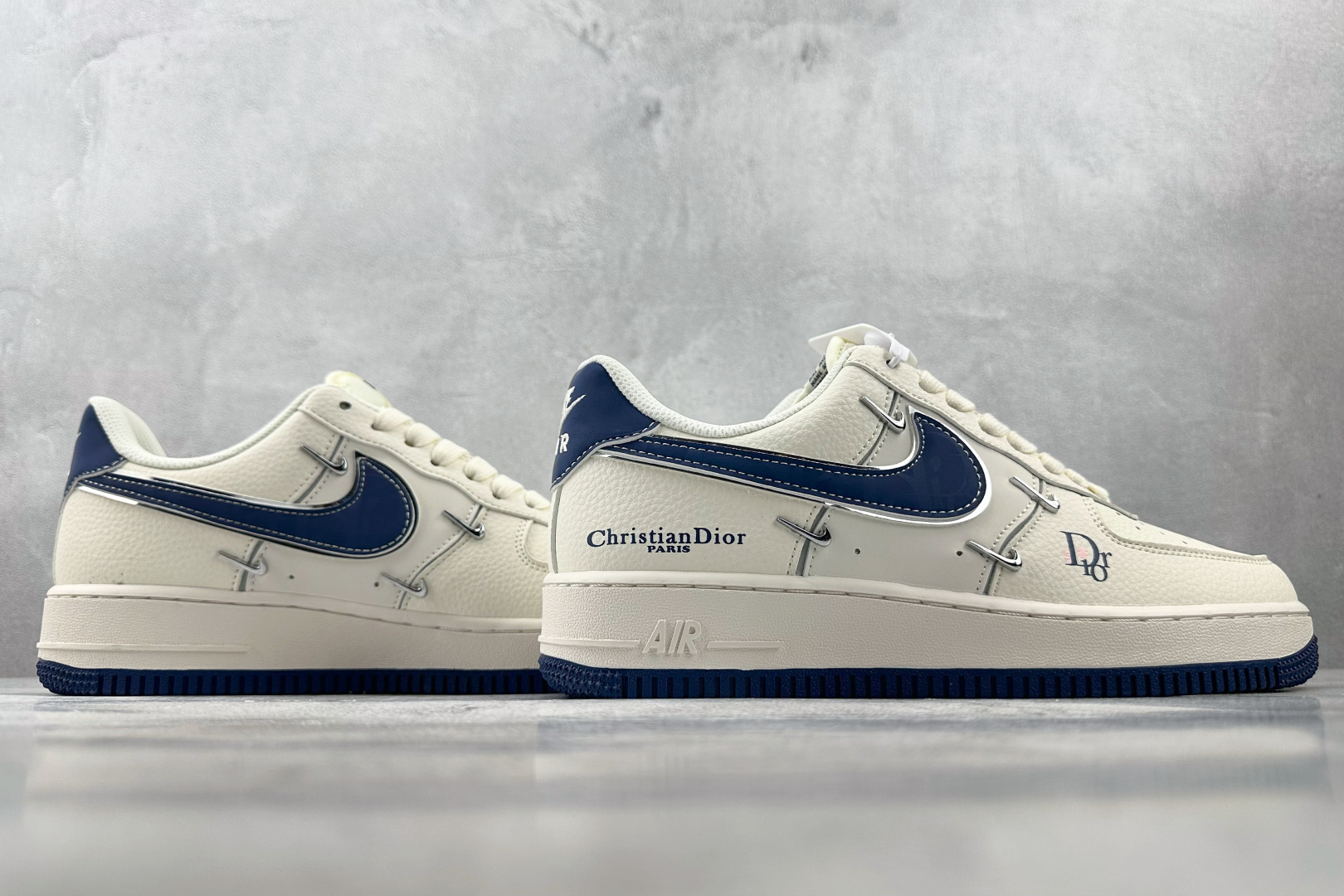 260 Nike Air Force 1'07 Dior 联名 米白蓝 XS2869-001-Chinese UA Cheap High Quatity Brand Clothes Bags handbags Sneakers wholesale wholesaler seller from China Factory suppliers Fashion Clothing Shoes best Quality Beautiful Price 260 Nike Air Force 1'07 Dior 联名 米白蓝 XS2869-001