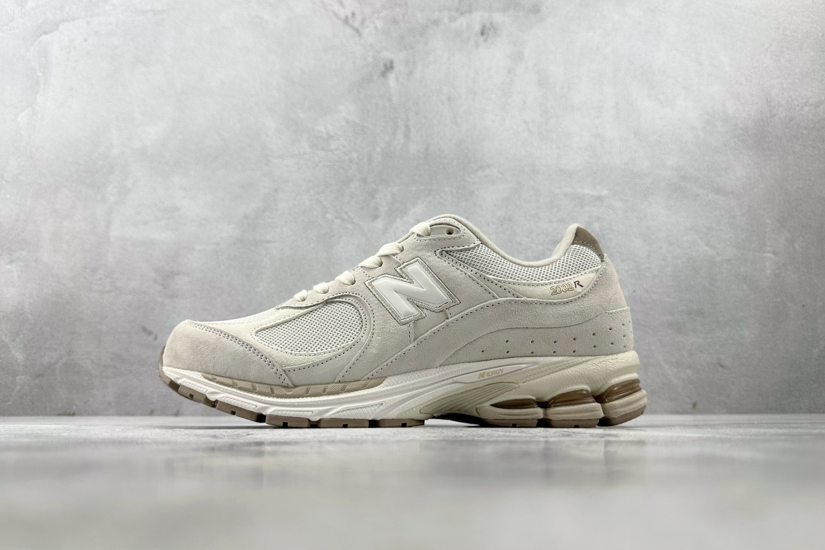  C 版大厂出品 配色 New Balance NB 2002R 系列