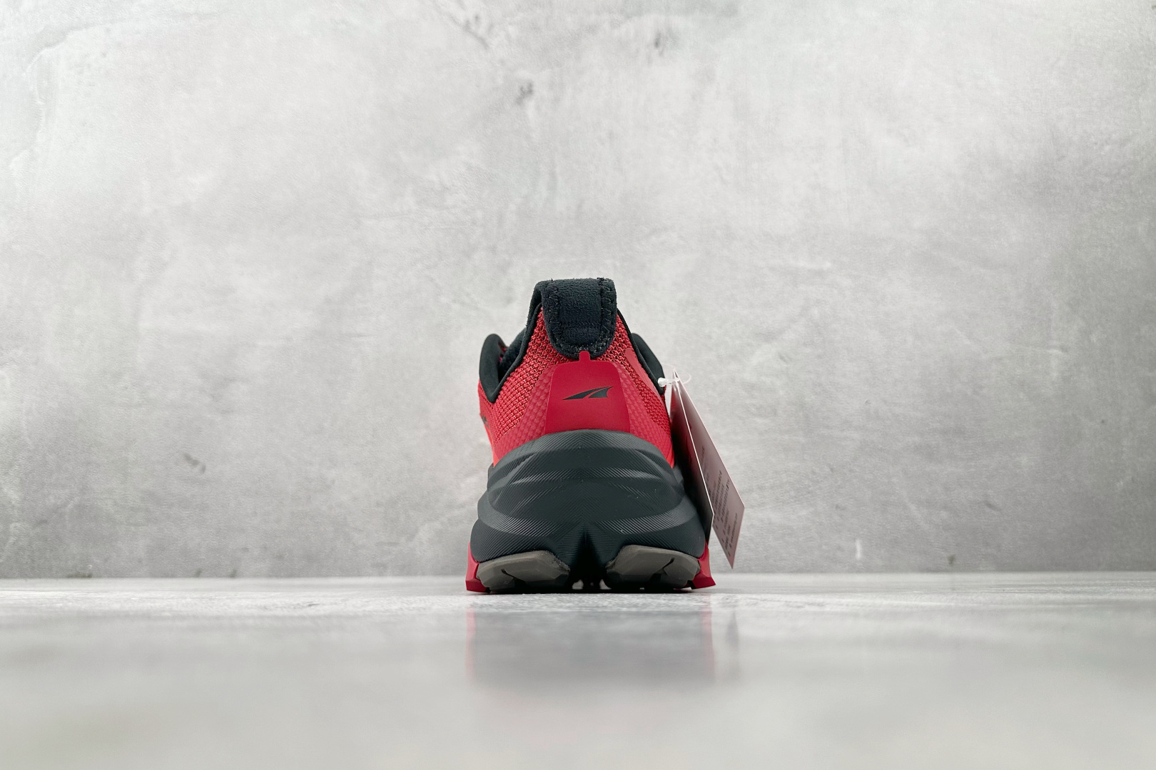 220 Altra OLYMPUS 6 红黑 AL0A85NJ-660-Chinese UA Cheap High Quatity Brand Clothes Bags handbags Sneakers wholesale wholesaler seller from China Factory suppliers Fashion Clothing Shoes best Quality Beautiful Price 220 Altra OLYMPUS 6 红黑 AL0A85NJ-660