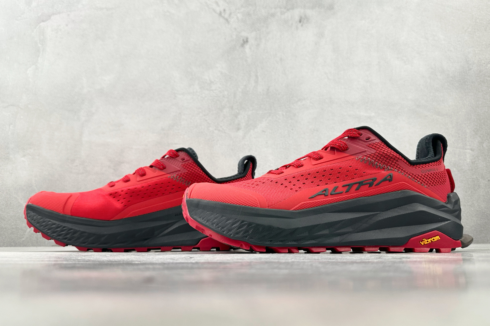 220 Altra OLYMPUS 6 红黑 AL0A85NJ-660-Chinese UA Cheap High Quatity Brand Clothes Bags handbags Sneakers wholesale wholesaler seller from China Factory suppliers Fashion Clothing Shoes best Quality Beautiful Price 220 Altra OLYMPUS 6 红黑 AL0A85NJ-660