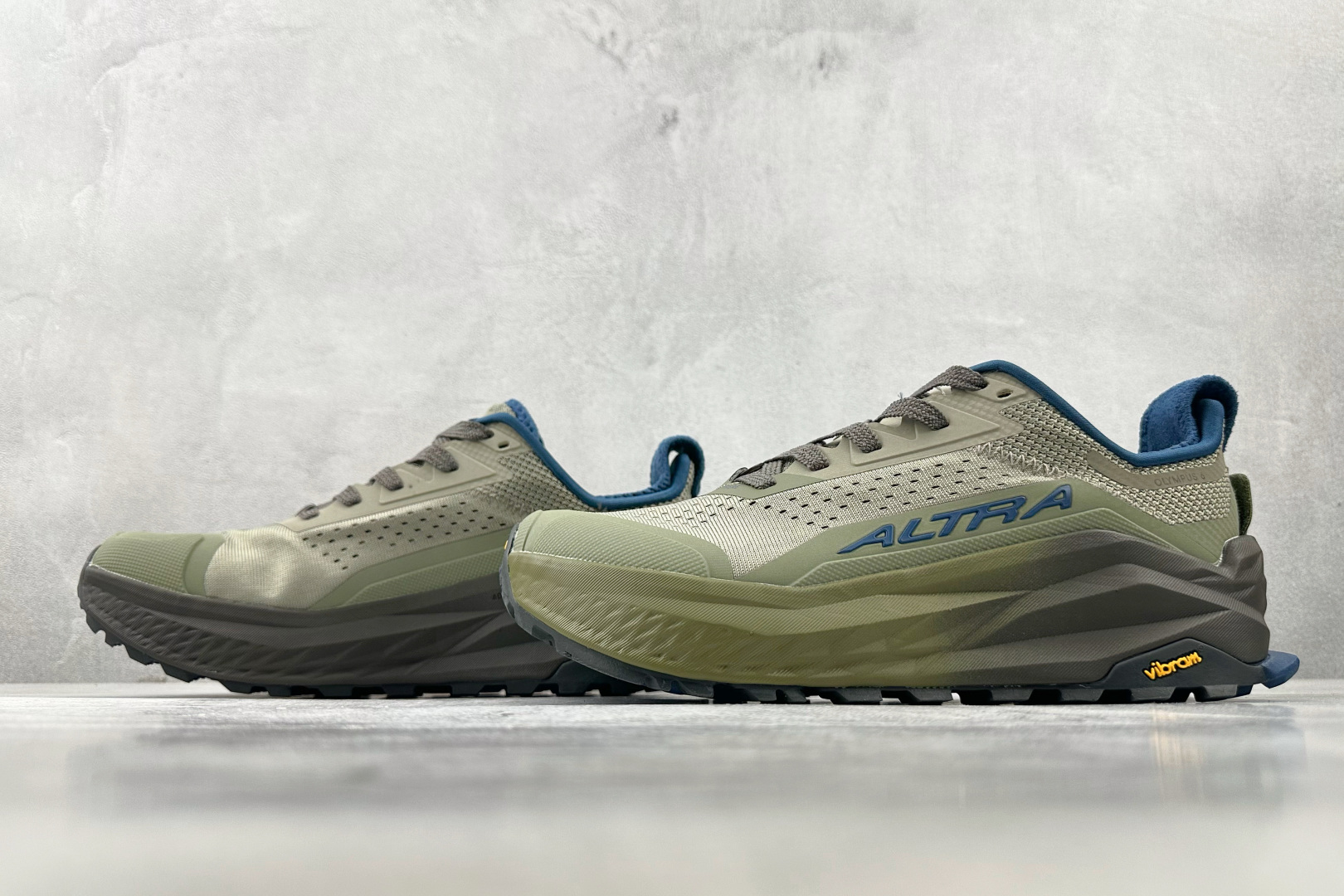 220 Altra OLYMPUS 6 米绿色 ALOA85NJ923-100-Chinese UA Cheap High Quatity Brand Clothes Bags handbags Sneakers wholesale wholesaler seller from China Factory suppliers Fashion Clothing Shoes best Quality Beautiful Price 220 Altra OLYMPUS 6 米绿色 ALOA85NJ923-100